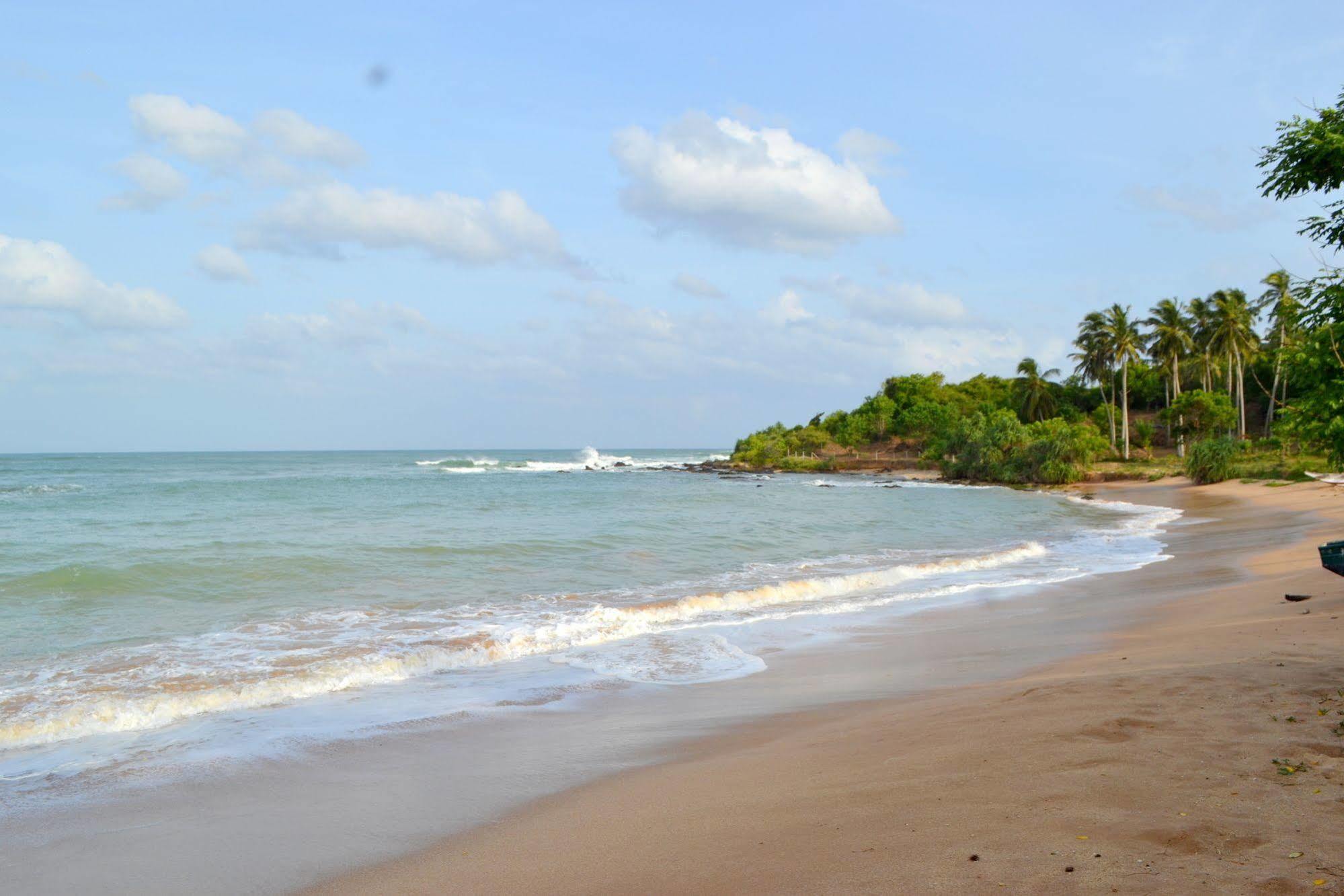 Ananthaya Beach Tangalle Bagian luar foto